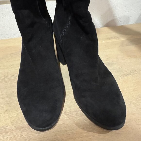 Stuart Weitzman “ALLJACK” Over the Knee black suede boot, size 7.5 - Picture 5 of 6